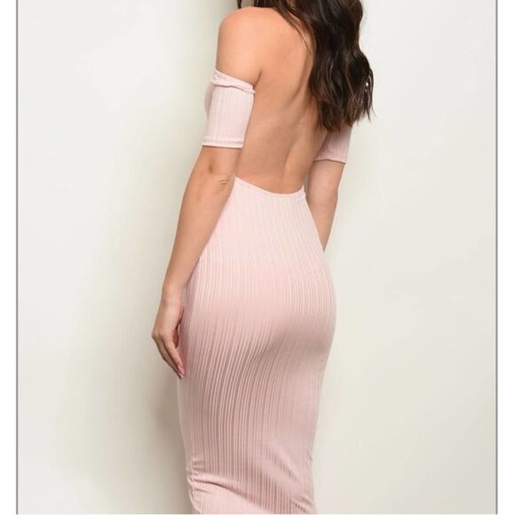 NWT Pink Off The Shoulder Dress Size Medium - Picture 4 of 4